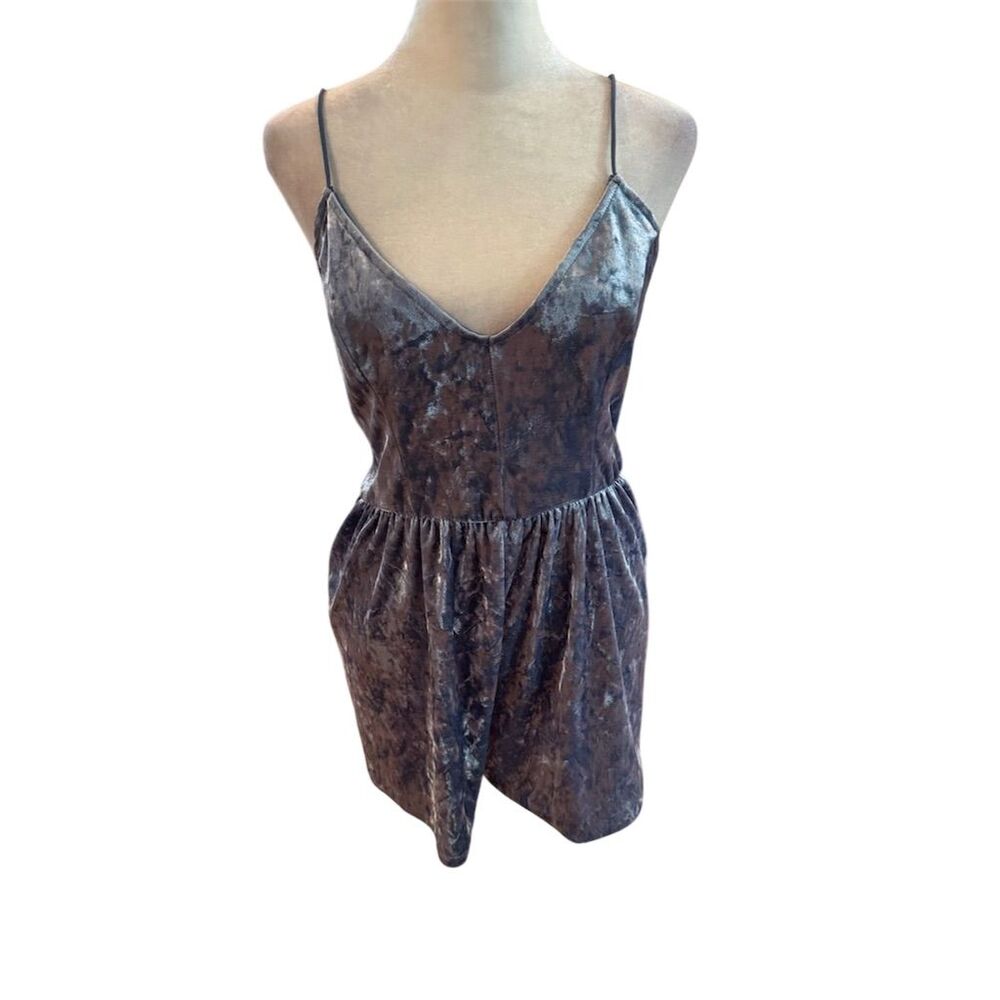 PacSun L.A. Hearts Women's Gray Velvet Romper Size M Casual